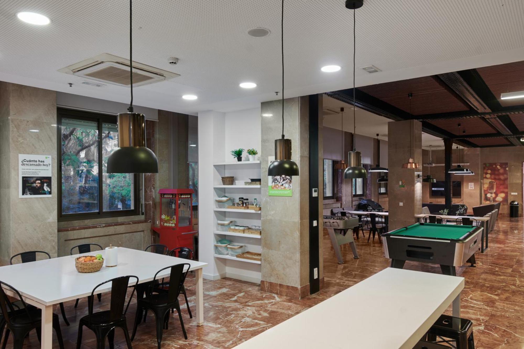 Residencia Universitaria Resa Barcelona Diagonal Eksteriør bilde
